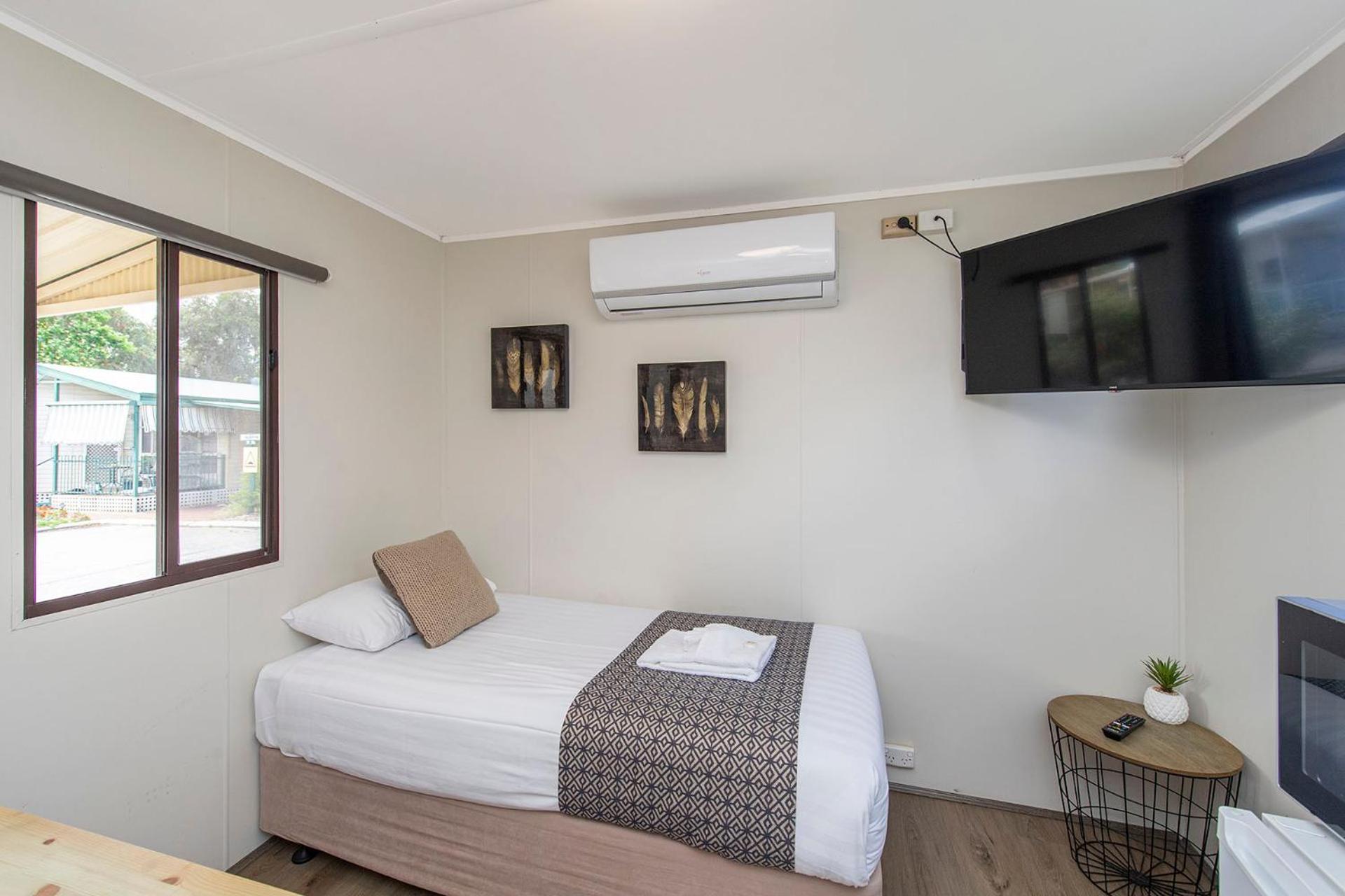 Banksia Tourist Park Hotel Perth Exterior photo